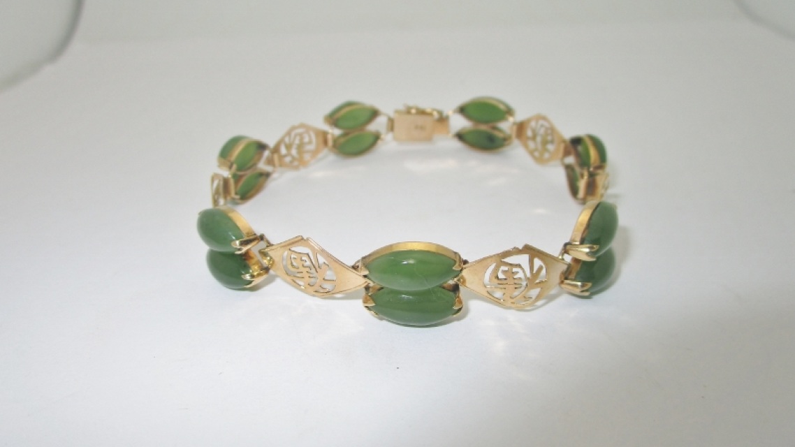 14k gold and jade bracelet 